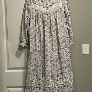 Eileen West Nightgown
